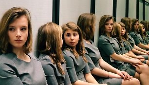 Nuotrauka-mįslė &ndash; kiek mergaičių i&scaron; tiesų yra nuotraukoje?