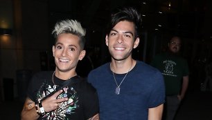 Frankie Grande'as su sužadėtiniu Hale'u Leonu