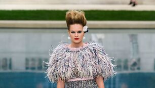 &bdquo;Chanel&ldquo; 2019 m. pavasario ir vasaros kolekcijos modelis