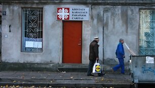Labdaros organizacijoms dabar kar&scaron;tymetis: vien maisto davinių pra&scaron;ytojų per kelis mėnesius Klaipėdoje padaugėjo daugiau neik dukart.