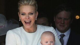 Kunigaik&scaron;tienė Charlene su sūnumi Jacquesu