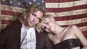 Miley Cyrus su buvusiu benamiu Jesse'iu