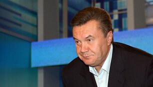 Protestuotojai palaiko opozicijos lyderį Viktorą Janukovyčių.