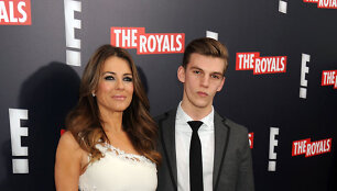 Elizabeth Hurley ir Milesas Hurley 