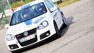 „Juta Racing“ komandos „VW Golf GTi“