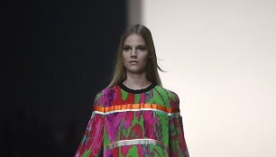 Roberto Cavalli 2015 m. pavasario-vasaros kolekcijos modelis