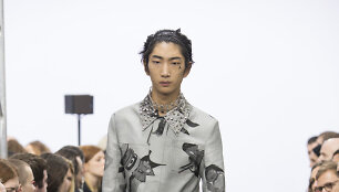 &bdquo;J.W. Anderson&ldquo; 2016 m. rudens-žiemos kolekcijos modelis