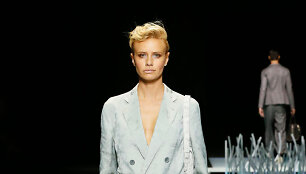 Giorgio Armani 2016 m. pavasario-vasaros kolekcijos vyrams modelis