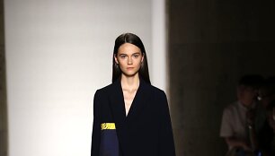 &bdquo;Victoria Beckham&ldquo; 2016 m. pavasario-vasaros kolekcijos modelis