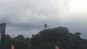 Aviacijos &scaron;ventėje Če&scaron;yre žuvo lakūnas