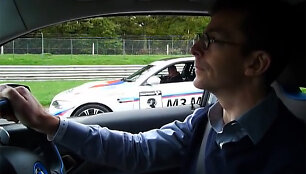 BMW M3 prie&scaron; BMW i3