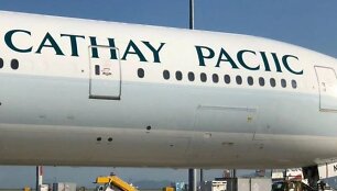 &bdquo;Cathay Pacific&ldquo; klaida ant lėktuvo