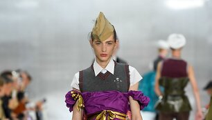 &bdquo;Maison Margiela&ldquo; 2020 m. pavasario ir vasaros kolekcijos modelis