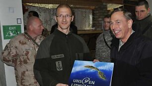 ISAF vado apsilankymas lietuvių stovykloje