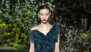 &bdquo;Jason Wu&ldquo; 2020&ndash;2021 m. rudens ir žiemos kolekcijos modelis