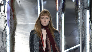 &bdquo;Rodarte&ldquo; 2016 m. pavasario-vasaros kolekcijos pristatymo momentas