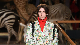 &bdquo;Vetements&ldquo; kolekcijos modelis