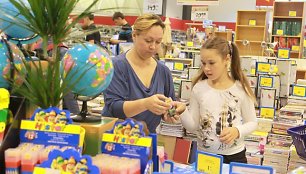 Ketvirtokės Guodos mama E.Vitė skaičiuoja, kad vien kanceliarinės prekės atsiėjo 100 Lt.