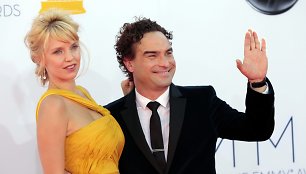 Johnny Galecki ir Kelli Garner