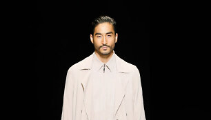 Giorgio Armani 2016 m. pavasario-vasaros kolekcijos vyrams modelis