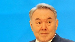 Kazachstano prezidentas nurodė pereiti nuo kirilicos prie lotyniškojo rašto