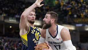 Domantas Sabonis prieš Joną Valančiūną