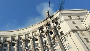 Kyjive degė Ministrų Kabineto pastatas
