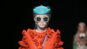 &bdquo;Gucci&ldquo; 2016 m. rudens-žiemos kolekcijos modelis