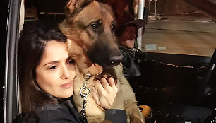 Salma Hayek su savo augintiniu