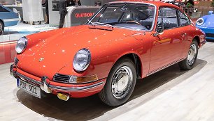 Porsche 911 debiutas buvo pažymėtas kitu vardu – nuotraukoje matote Porsche 901. (Matti Blume, Wikimedia(CC BY-SA 4.0)