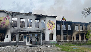 Sudegusi mokykla Avdijivkoje