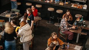 &bdquo;The Atomic Garden&ldquo; reklamos kūrybos kurso mokinių sesija
