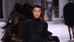 „Givenchy“ 2019–2020 m. rudens ir žiemos aukštosios mados kolekcijos modelis