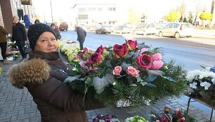 Puok&scaron;tėmis prekiaujanti Marytė jas pati ir komponuoja