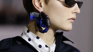 &bdquo;Balenciaga&ldquo; 2017&ndash;2018 m. rudens ir žiemos kolekcijos modelis
