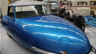 &bdquo;Davis Divan&ldquo; triratis automobilis