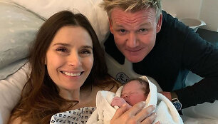 Gordonas Ramsay su žmona Tana ir pagranduku Oscaru