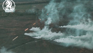 Kovos mašina „M2 Bradley“ ir tankas „M1 Abrams“ naikina rusų pajėgas Kursko srityje.