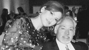 Eva Mendes su vyresniuoju broliu Carlosu