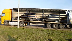 DAF priekaboje vežti vogti automobiliai