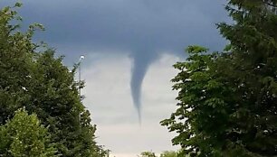Viesulas Radvili&scaron;kyje (skaitytojo 2222 nuotr.).