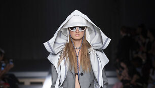 &bdquo;Sportmax&ldquo; 2019 m. pavasario ir vasaros kolekcijos modelis