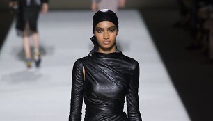 &bdquo;Tom Ford&ldquo; 2019 m. pavasario ir vasaros kolekcijos modelis