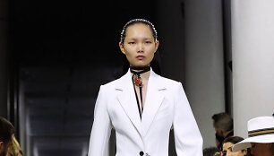 &bdquo;Mugler&ldquo; 2019&ndash;2020 m. rudens ir žiemos kolekcijos modelis