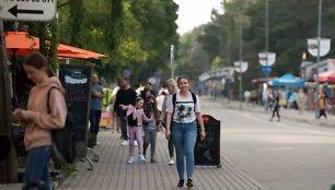 Kopų gatvė Šventojoje primena Jono Basanavičiaus gatvę Palangoje. Ji jau gerokai atgijusi