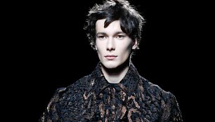&bdquo;Dior&ldquo; 2019&ndash;2020 m. rudens ir žiemos kolekcijos modelis