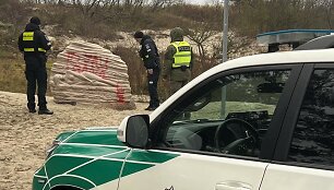 I&scaron;niekinta skulptūra