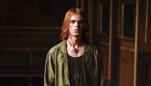 Asger Juel Larsen kolekcijos &bdquo;Burned not Fried&ldquo; modelis