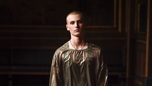 Asger Juel Larsen kolekcijos &bdquo;Burned not Fried&ldquo; modelis