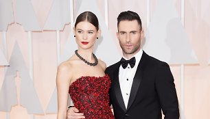 Behati Prinsloo ir Adamas Levine'as